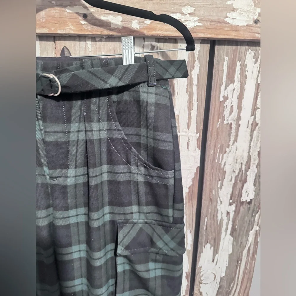 Free People Plaid Cropped Pants Green Size 4